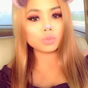 Meet your Posher, Lisa